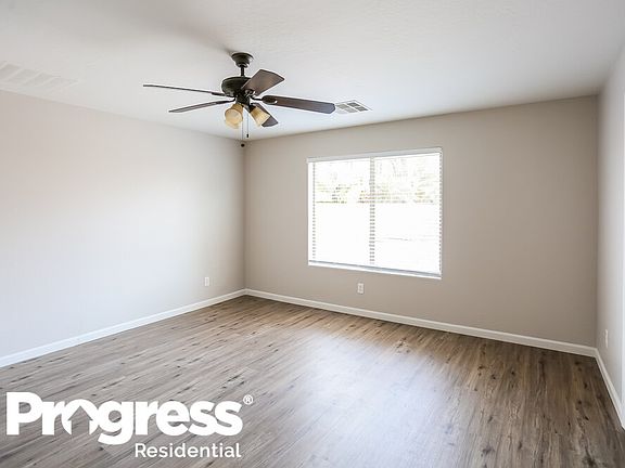 5th image of 10510 W Roanoke Ave