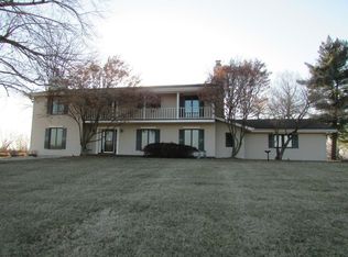 780 SE 90th Rd, Saint Joseph, MO 64507