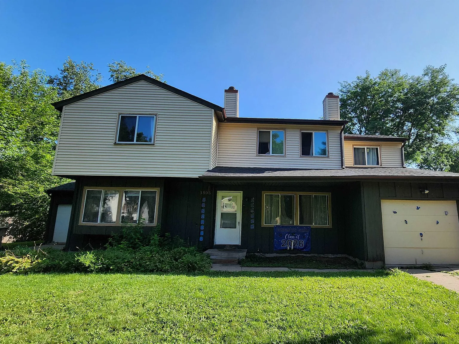 3 bed, 1.5 bath, 1270 sqft, $2,500 — Photo 1