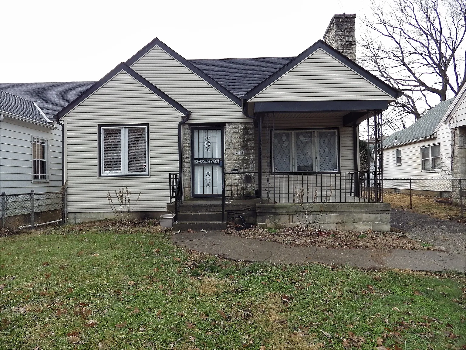 1705 Bide A Wee Park Ave photo 1