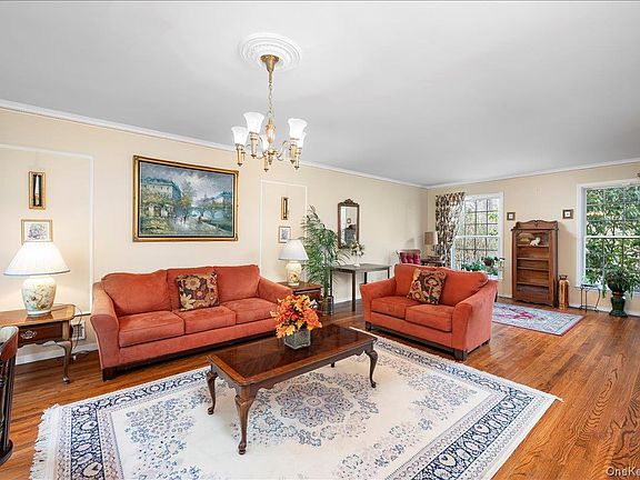 4th image of 112 Barton Road