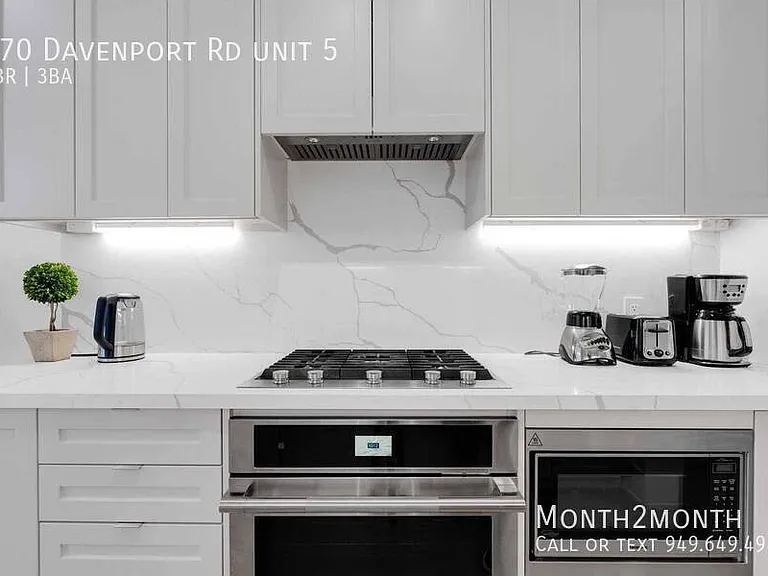 270 Davenport Rd #5 — Photo 12