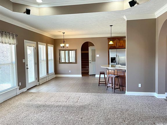 3rd image of 417 E Palmer Ct
