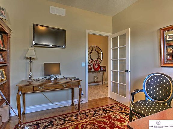 4th image of 18407 Izard Cir