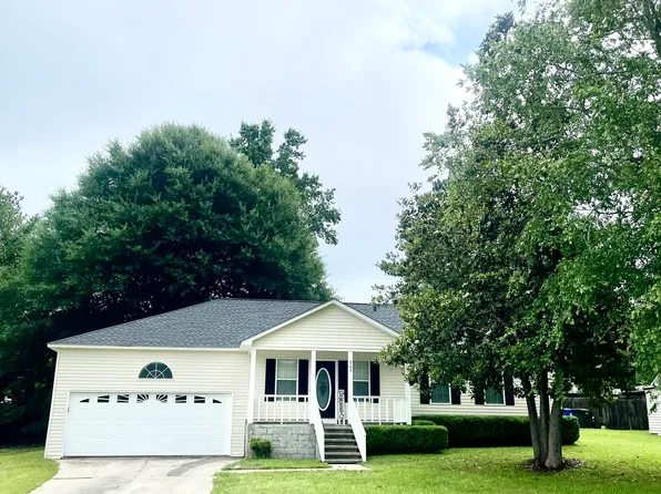 305 Lancelot Ln, Dublin, GA 31021