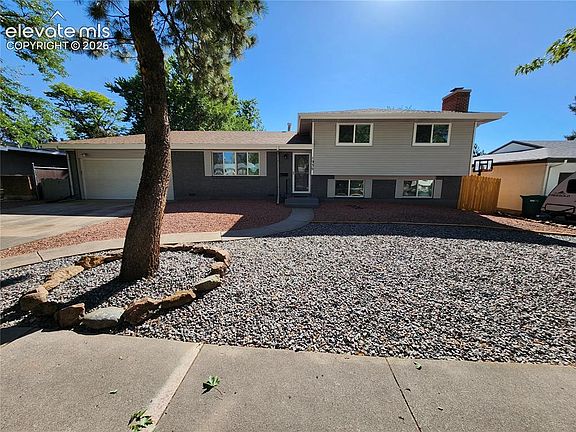 2nd image of 1935 Berkshire Ln