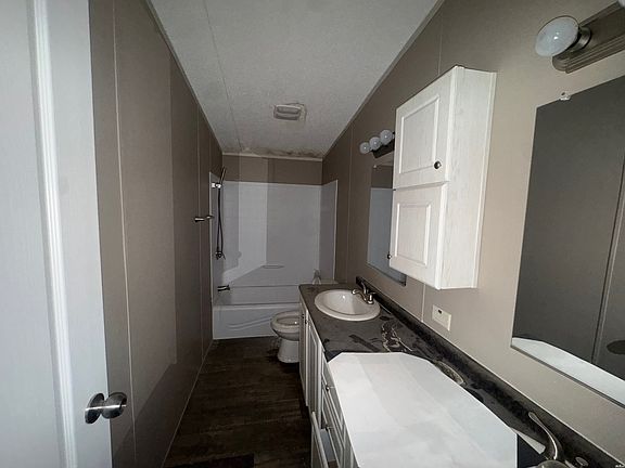 5th image of 185 E Blevins Rd