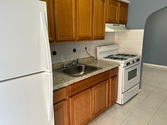 5th image of 235-04 106th Ave