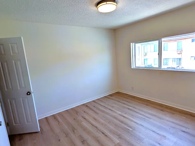 7226 Troost Ave #5 — Photo 8