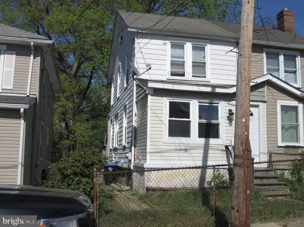 1927 Huddell Ave #304, Marcus Hook, PA 19061