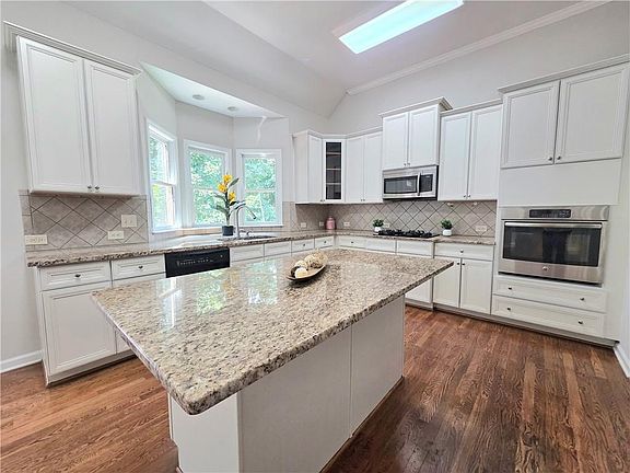 5th image of 3792 Suwanee Mill Dr