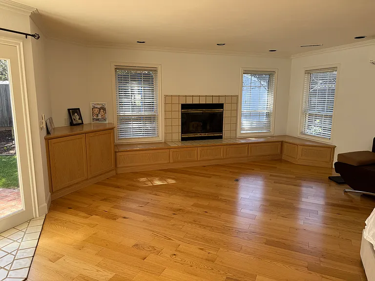541 Cecelia Ct — Photo 24