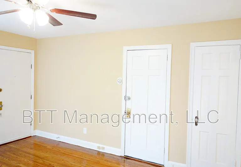 8107 Greenwood Ave #2 — Photo 4