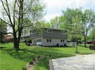 12025 Theiss Rd, Saint Louis, MO 63128