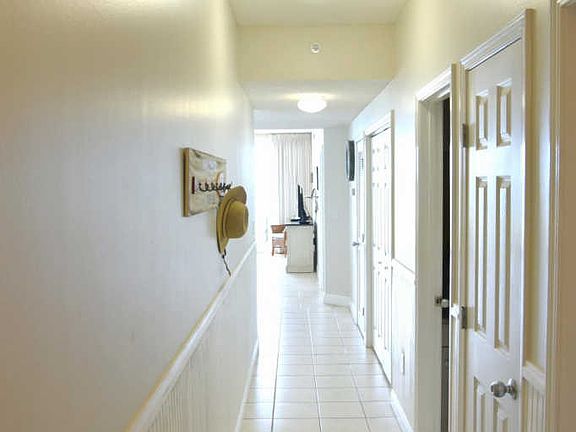 3rd image of 1200 Scenic Gulf Dr #B211