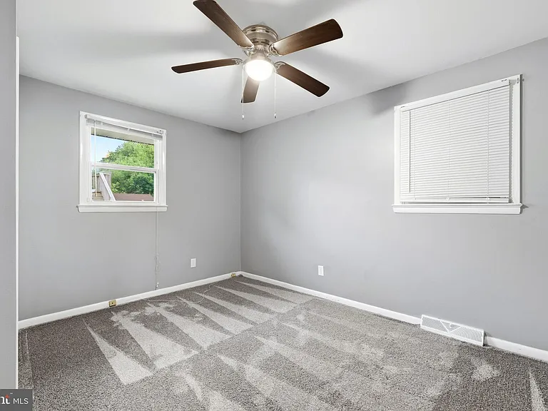 6743 Amherst Rd — Photo 28