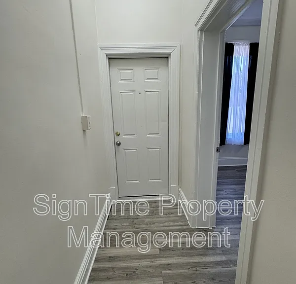 103 E Washington St #1E — Photo 10
