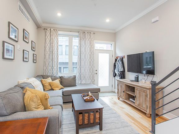 2nd image of 2037 Gerritt St