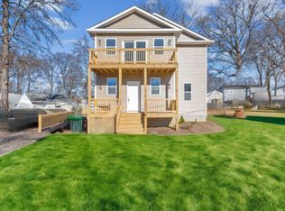 1349 Shore Dr, Edgewater, MD 21037