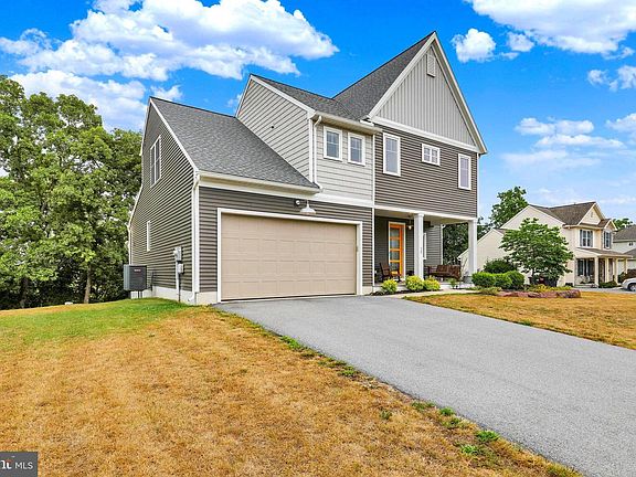 4th image of 12 Thistle Ct
