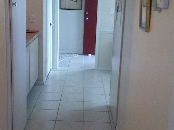 Hallway from BR to Front Doo