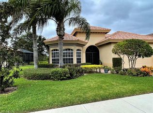 6131 Dogleg Dr, Naples, FL 34113