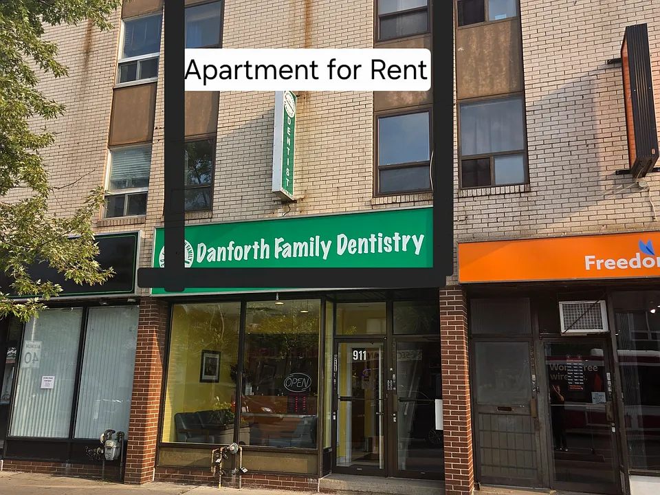 911A Danforth Ave #2A