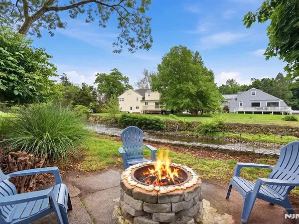 226 Mulberry Pl, Ridgewood, NJ 07450