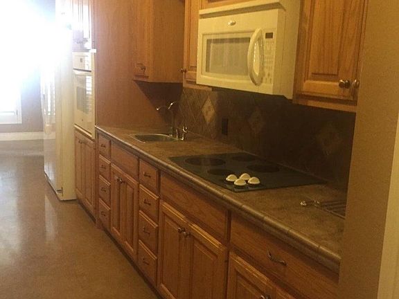 4th image of 1828 Cotton Ave