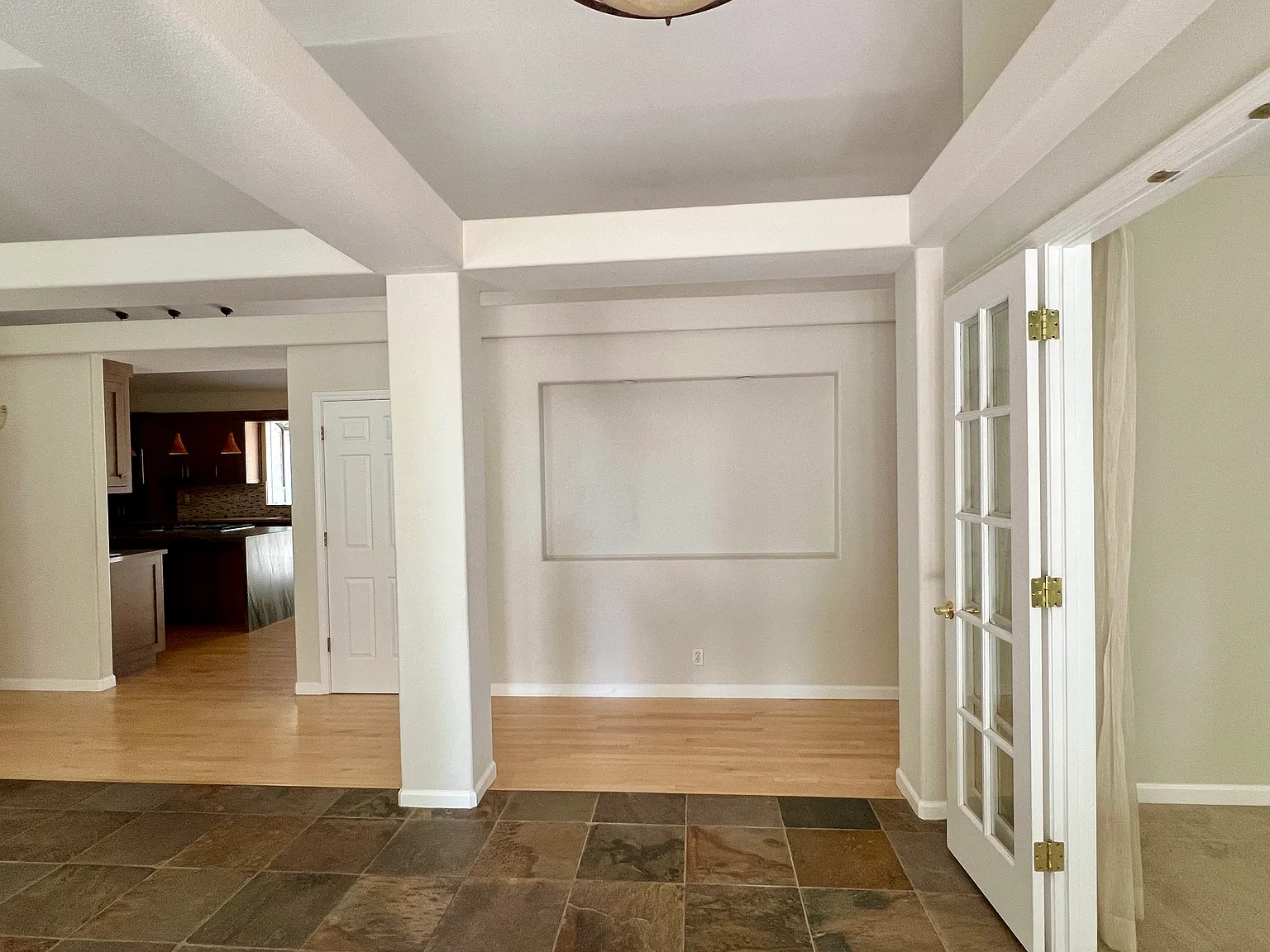 4 bed, 3170 sqft, $6,500 — Photo 3