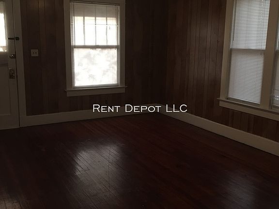 3rd image of 1718 S Bedford Ave