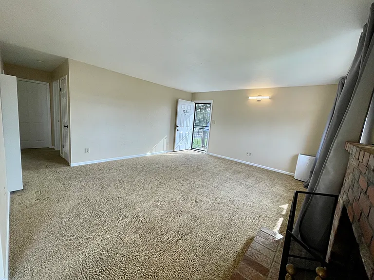 1083 W L St — Photo 13
