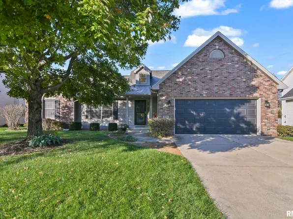 205 Aspen Dr, Chatham, IL 62629