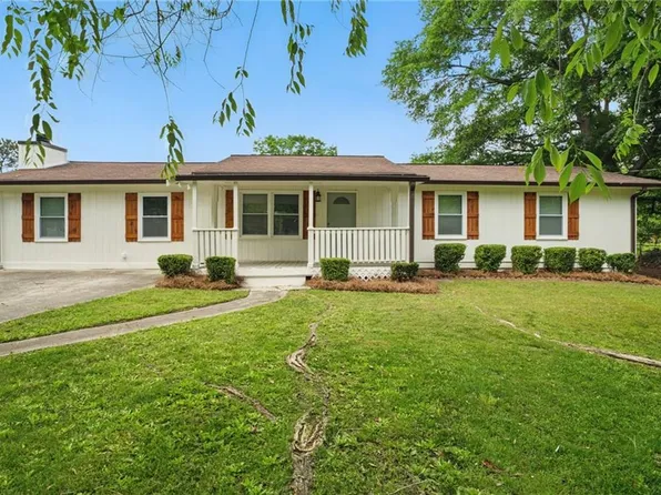 46 Forkwood Cir, Hiram, GA 30141