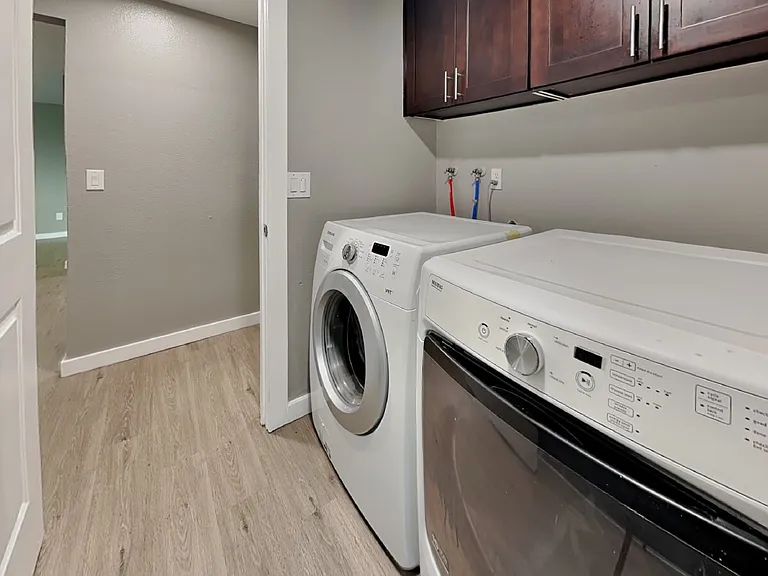 1105 S Woodlawn St #2 — Photo 28