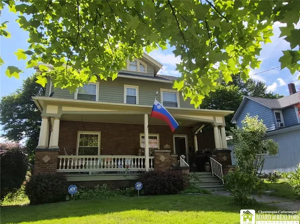 1207 Prendergast Ave, Jamestown, NY 14701