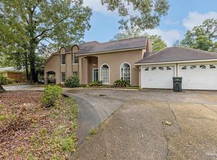 8807 Burning Tree Rd, Pensacola, FL 32514