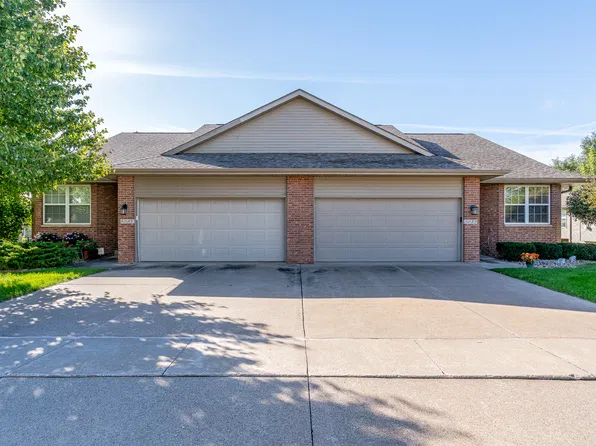 5033 Red Fox Rd #0, Bettendorf, IA 52722