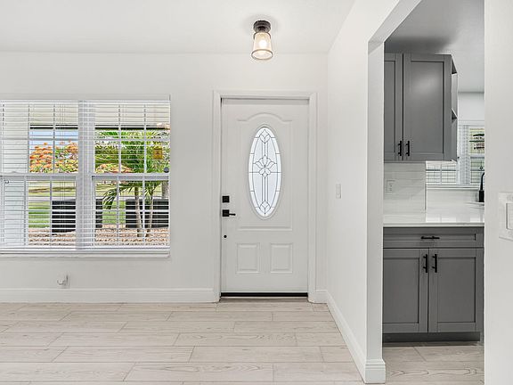 5th image of 908 Hibiscus Dr