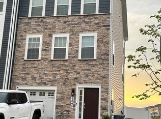 5090 Silver Oak Dr, Rosedale, MD 21237