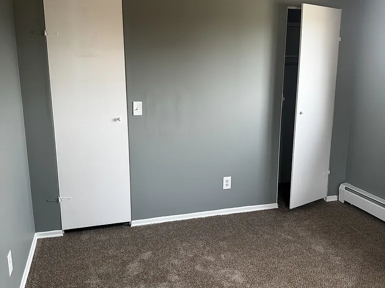 2860 Boudinot Ave — Photo 9