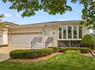 9805 N Grace Ave, Niles, IL 60714