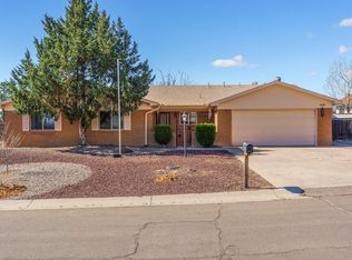873 Campfire Rd SE, Rio Rancho, NM 87124