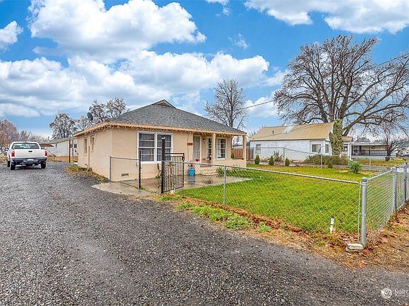 2nd image of 212 S 39th Avenue