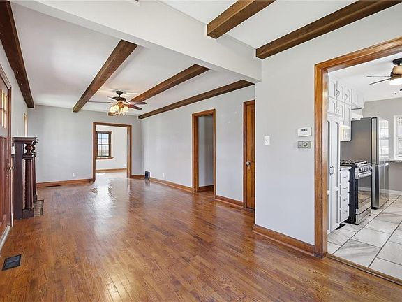 2nd image of 3014 Shrine Park Rd