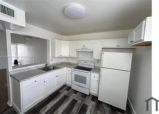 2 bed, $2,089 — Photo 1