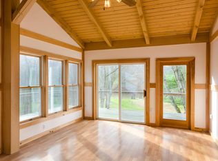 399 Route 22, Hudson, NY 12534