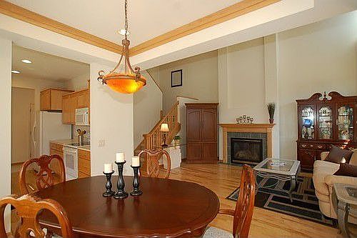 3rd image of 20 Wood Brook Way