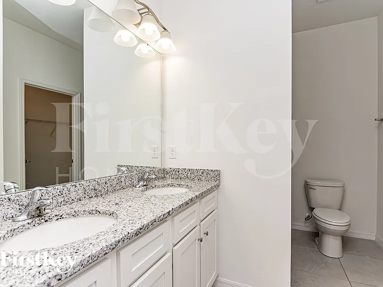 348 Corbel Ln — Photo 8