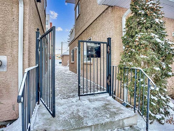 2nd image of 1409 SE Centre A St NE #118